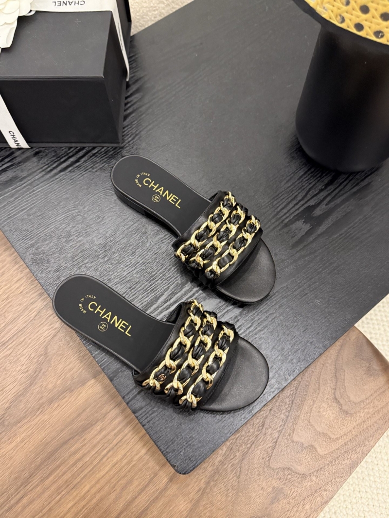Ch**el slippers